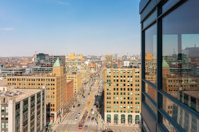 Additional image 15 of 438 King St Unit 1904