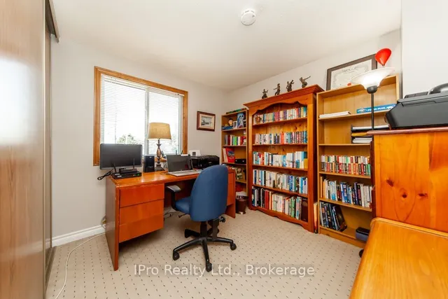 Additional image 31 of 847 Cedarbrae Ave