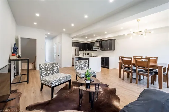 Additional image 8 of 370 Stonehenge Dr Unit 19