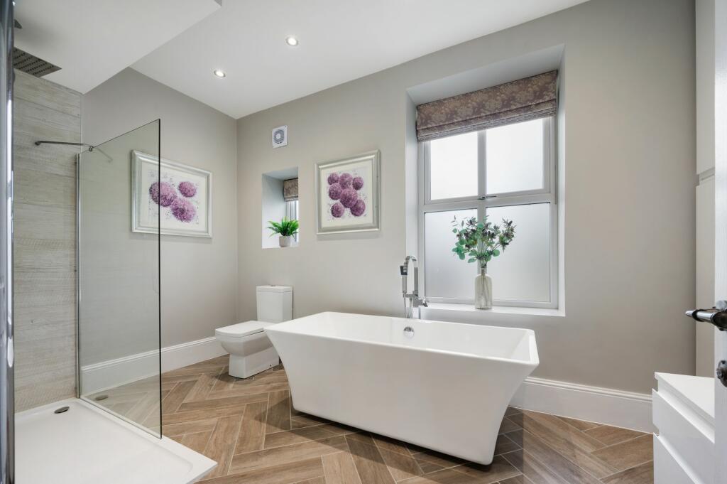 Additional image 27 of Fairview House: Stunning Renovated 6-Bed Period Home with South-Facing Garden & Gym, Moments from Rawtenstall Centre