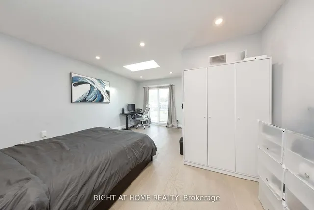 Additional image 26 of 574A Pharmacy Ave