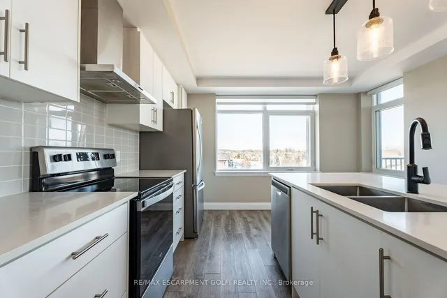 Additional image 14 of 1 Redfern Ave Unit 329