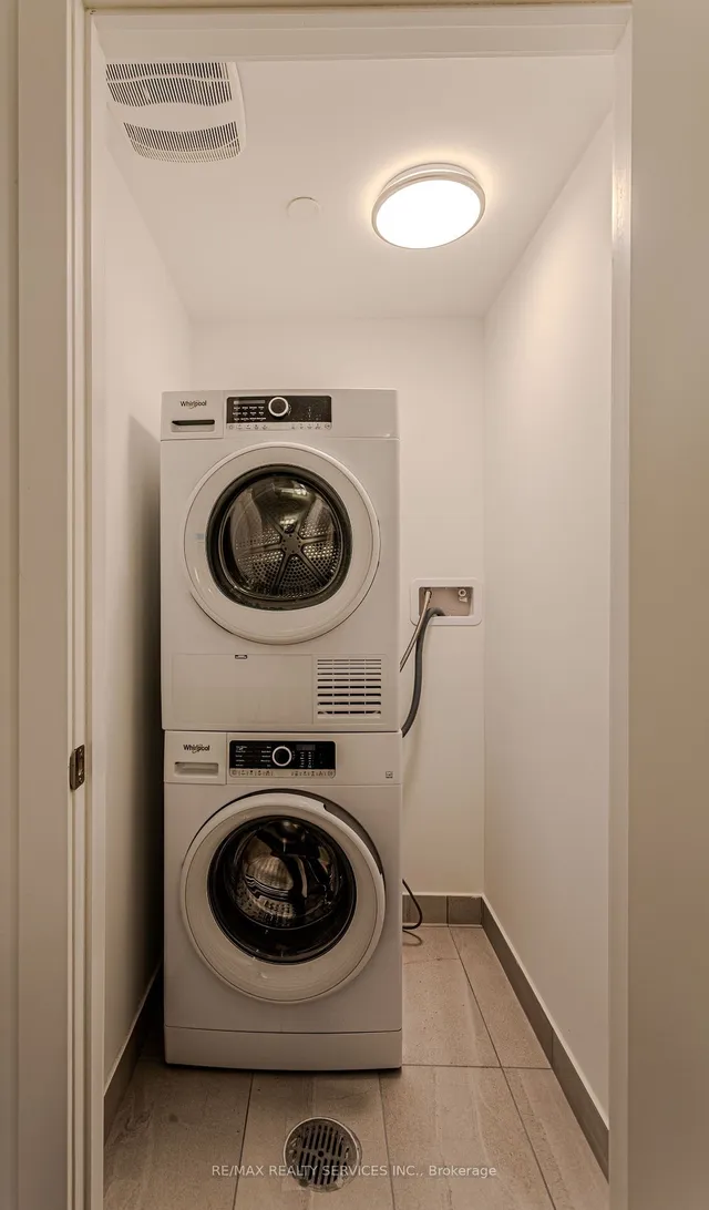 Additional image 24 of 185 Veterans Dr Unit 3