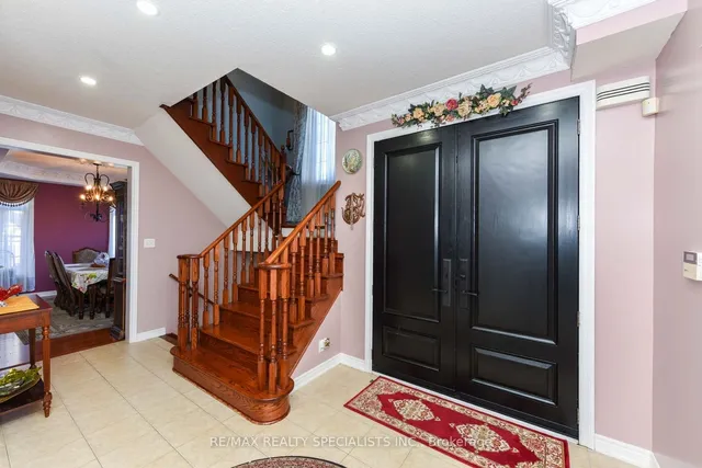 Additional image 7 of 37 Bluffwood Cres