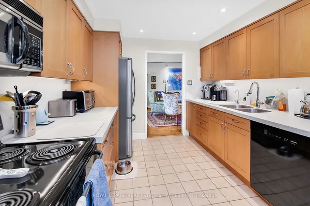 Additional image 22 of 130 Carlton St Unit 609