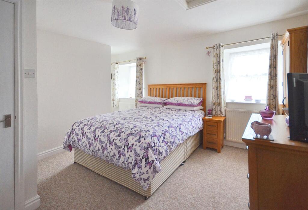 Additional image 5 of High Street, Henstridge