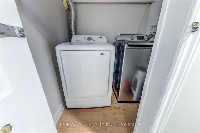 Additional image 24 of 126 Porchester Dr