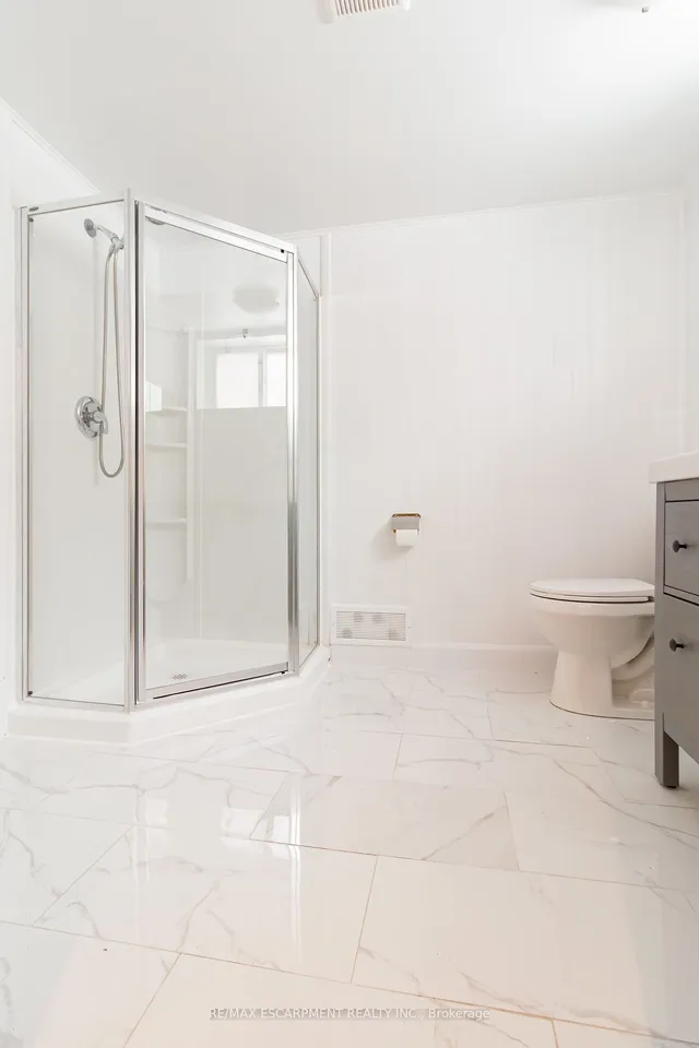 Additional image 34 of 374 East 16th St