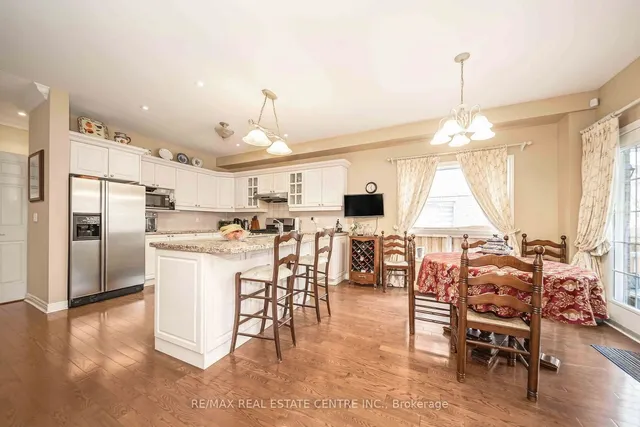 Additional image 11 of 733 Macbeth Hts