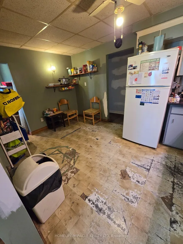 Additional image 9 of 19 Blakemanor Blvd