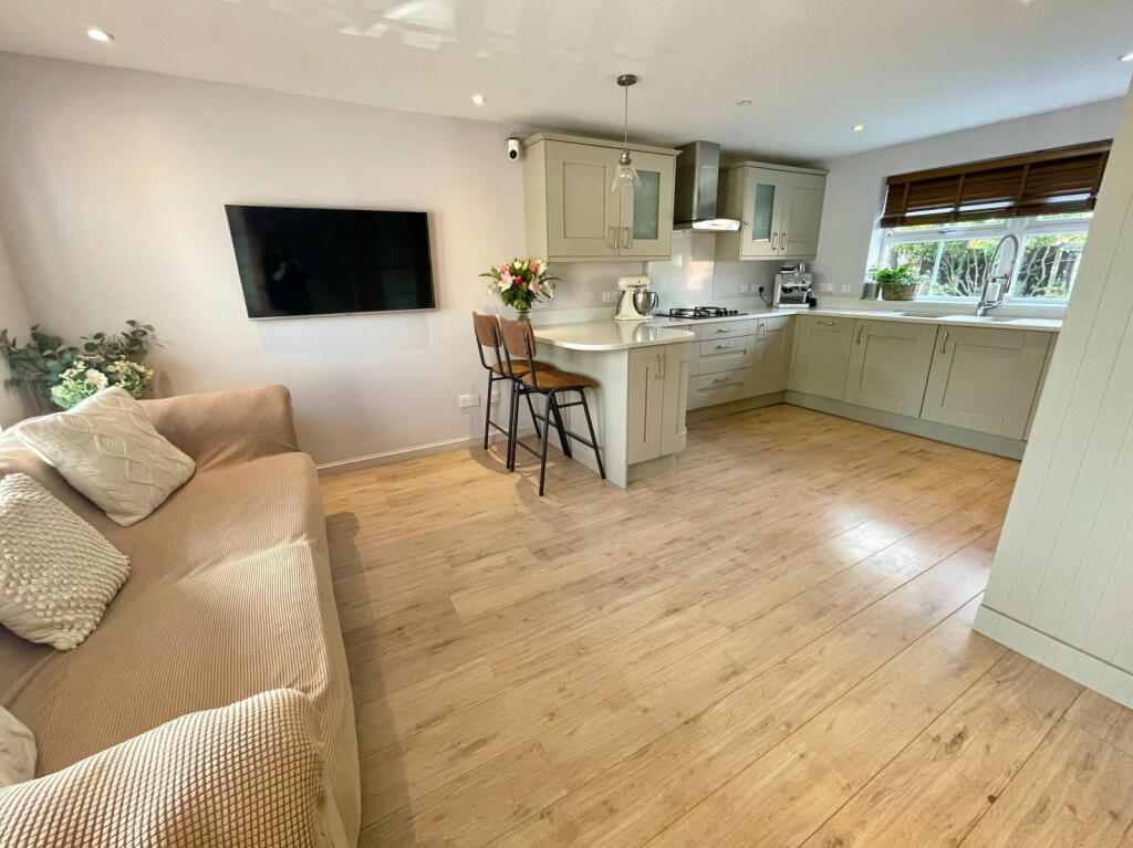 Additional image 4 of Walton Croft, Hillfield