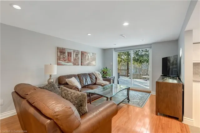 Additional image 19 of 15 Laurendale Ave