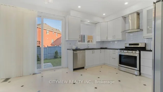 Additional image 14 of 980 Clark Blvd