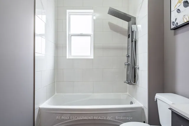 Additional image 32 of 57 Century St