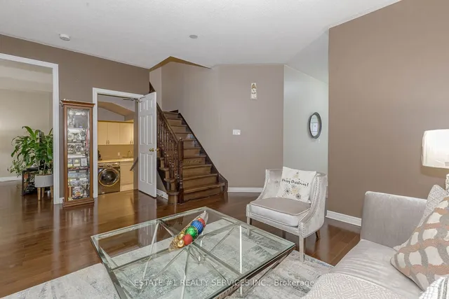 Additional image 7 of 61 Oblate Cres