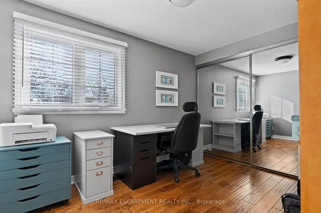 Additional image 19 of 79 Braeheid Ave Unit 16