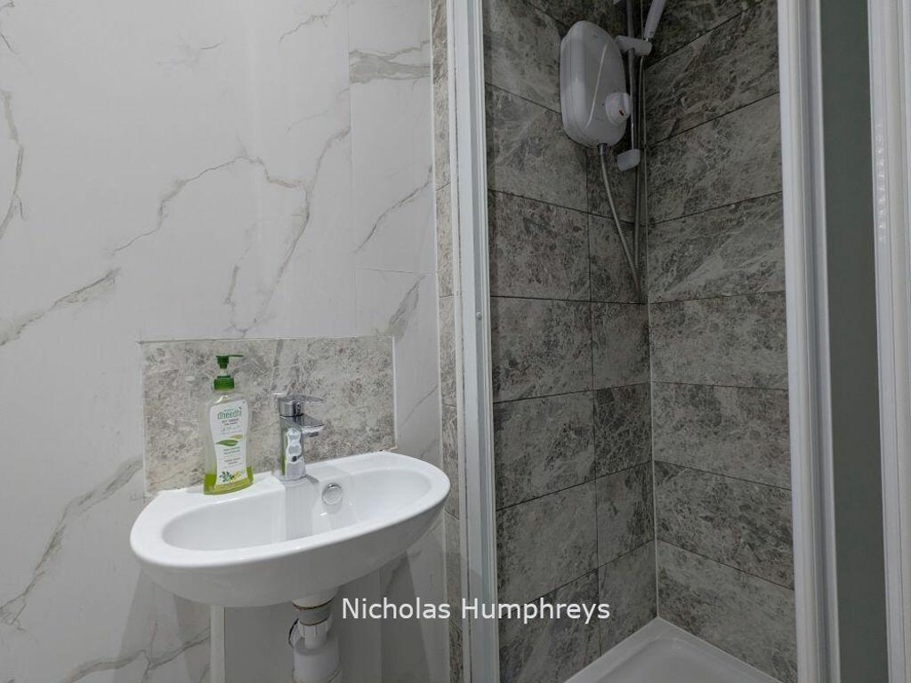 Additional image 4 of Comet Road