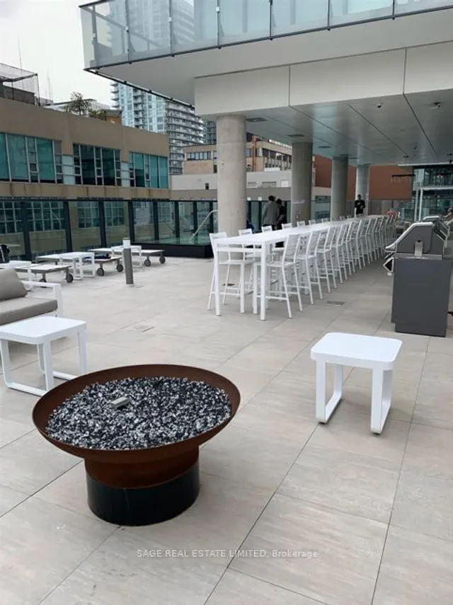 Additional image 35 of 185 Roehampton Ave Unit 1106