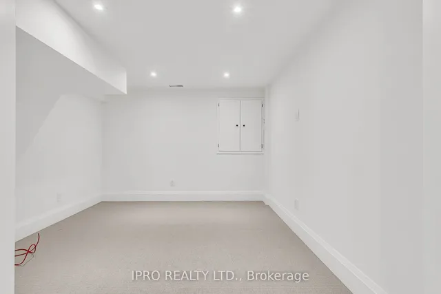 Additional image 25 of 323 Mortimer Ave