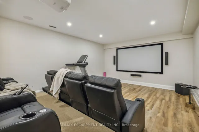 Additional image 34 of 60 Garden Ave