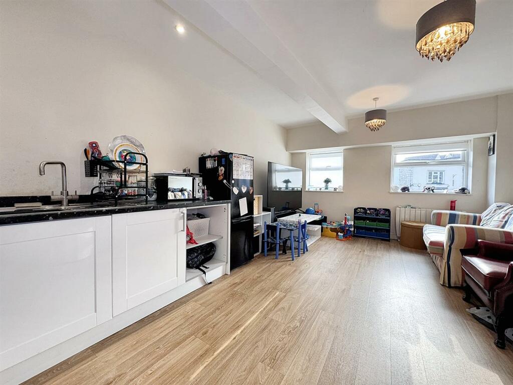 Additional image 7 of High Street, Midsomer Norton