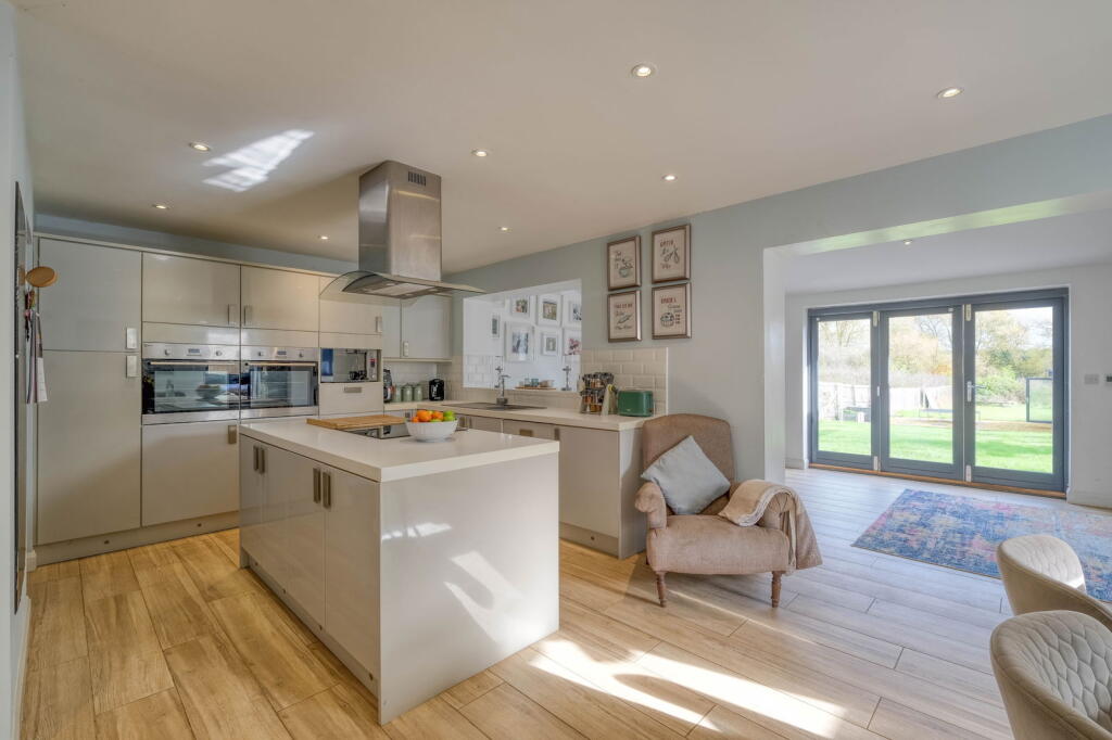 Additional image 3 of Arrow View, Studley, B80 7FH