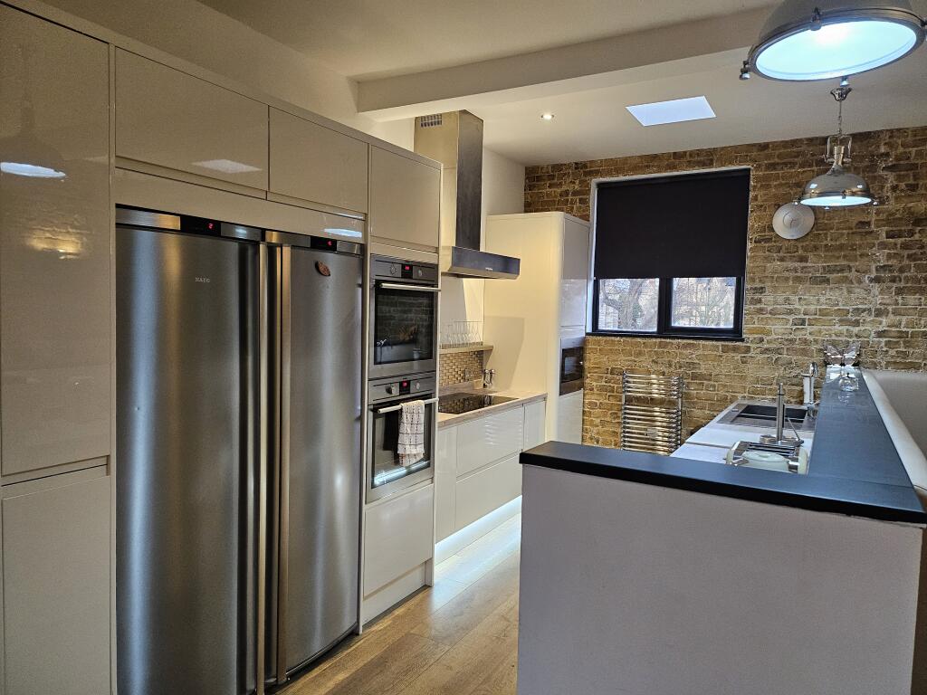 Additional image 11 of Yeovil Town Centre