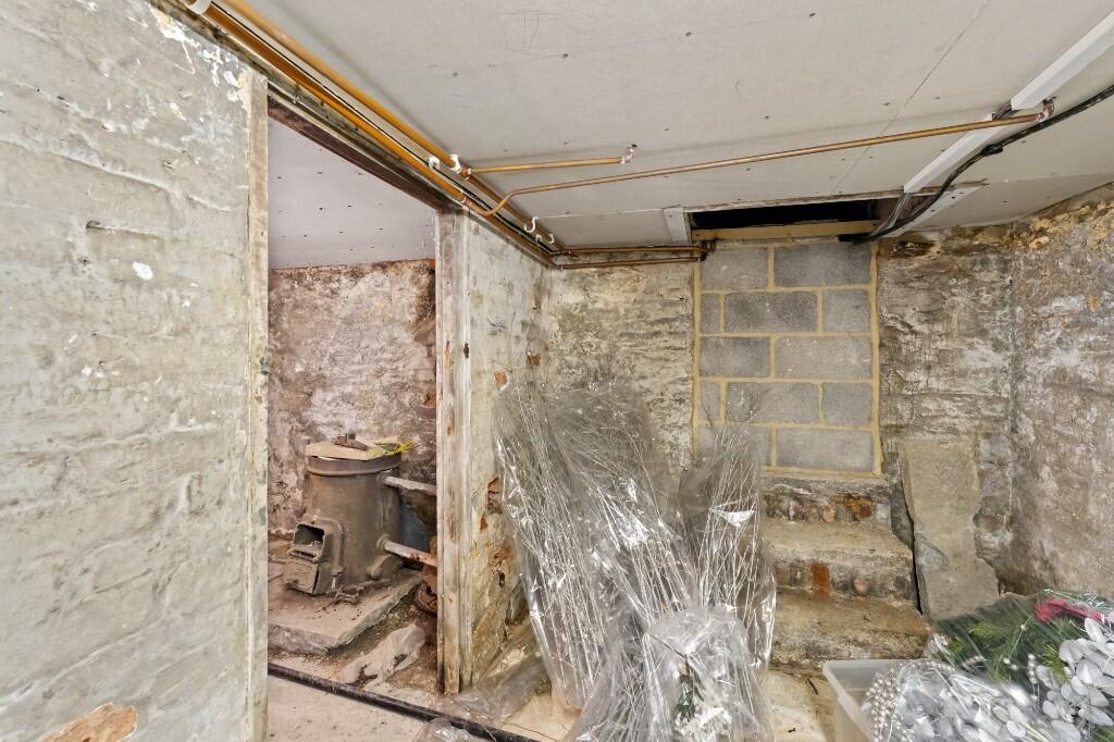 Additional image 7 of Market Place, Wincanton, Somerset, BA9 9LP