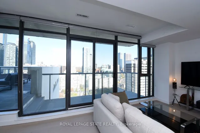 Additional image 7 of 81 Wellesley St Unit 2305