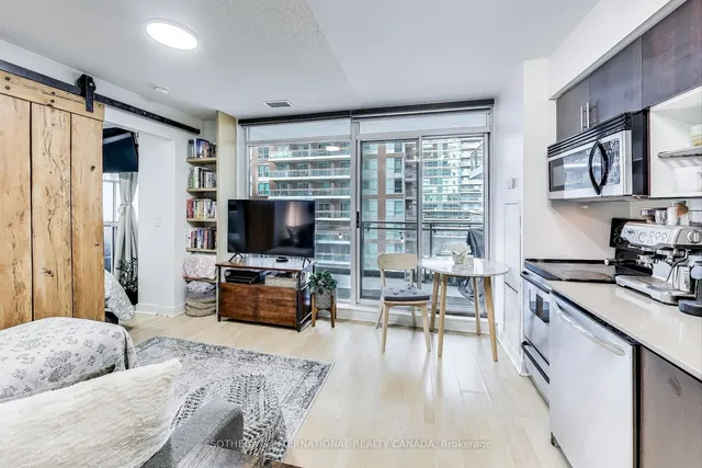 Additional image 5 of 80 Western Battery Rd Unit 501