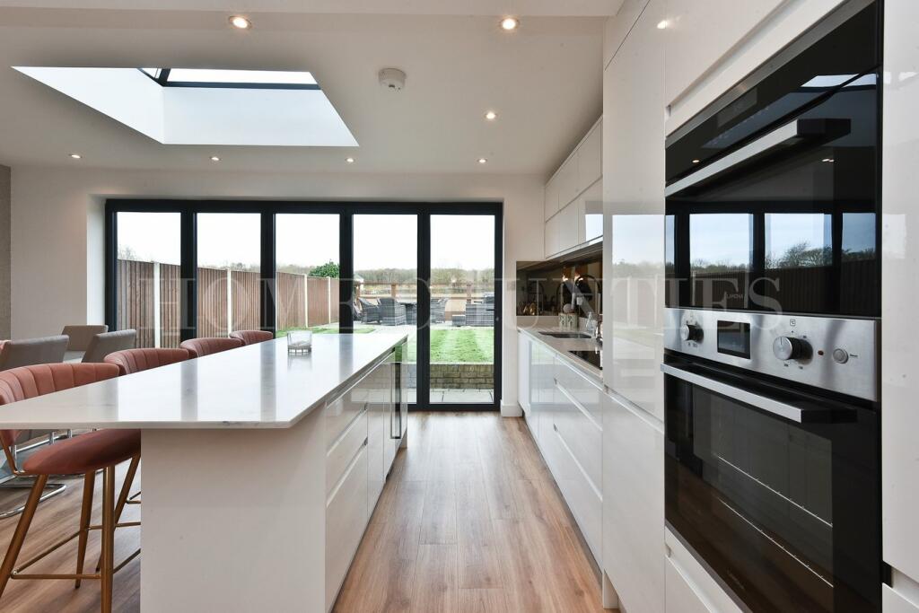 Additional image 11 of Fellowes Lane, Colney Heath, St Albans, AL4