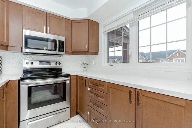 Additional image 21 of 1151 Duignan Cres