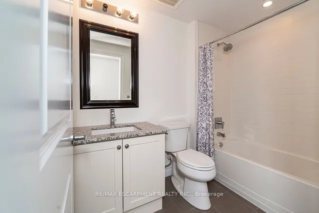 Additional image 12 of 427 Aberdeen Ave Unit 305