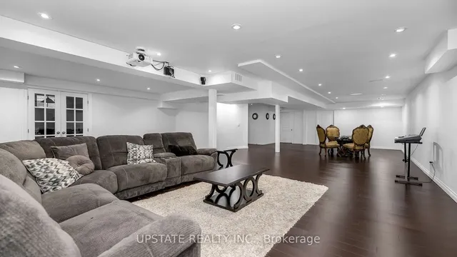 Additional image 32 of 23 Louisburg Cres