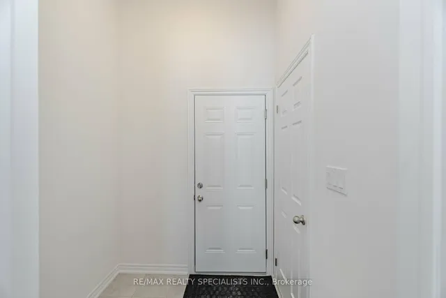 Additional image 15 of 3906 Koenig Rd