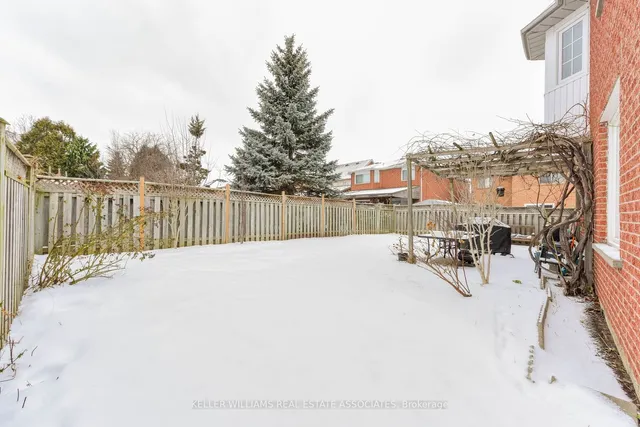 Additional image 39 of 116 Mountainash Rd