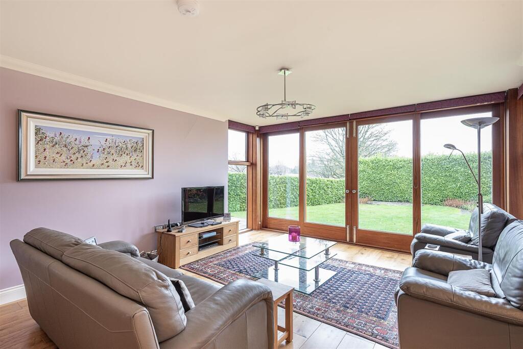 Additional image 5 of The Deerings, Harpenden