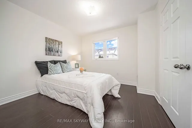 Additional image 29 of 137 Seaside Circ