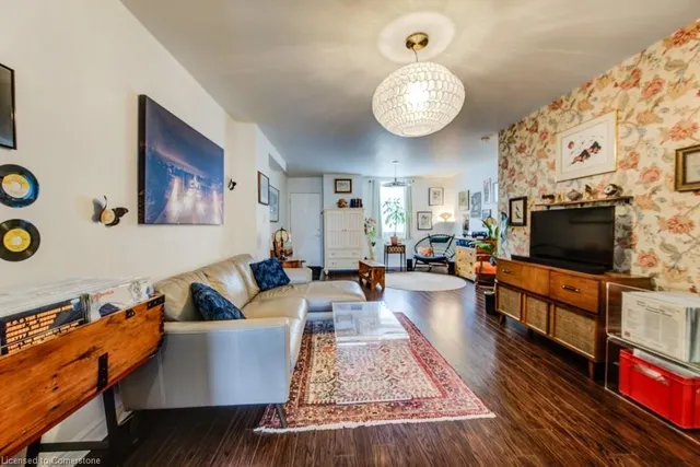 Additional image 12 of 245 Wellington St