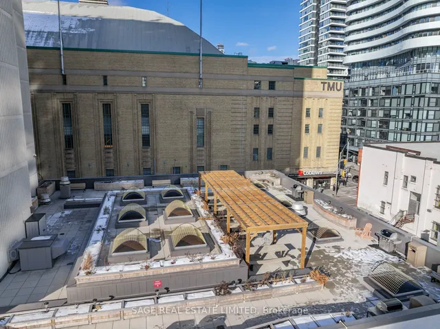 Additional image 37 of 45 Carlton St Unit 2003