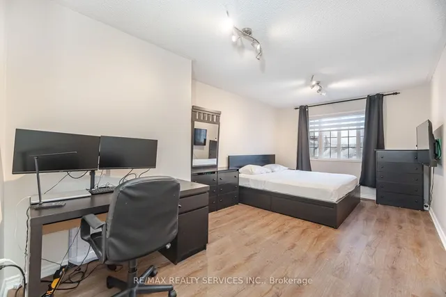 Additional image 16 of 47 Spadina Rd Unit 32