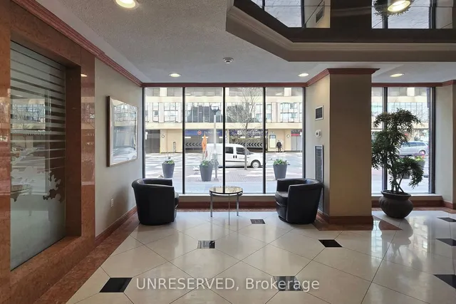 Additional image 4 of 633 Bay St Unit 1711