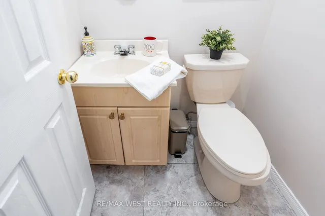 Additional image 24 of 52 Permfield Path Unit 46