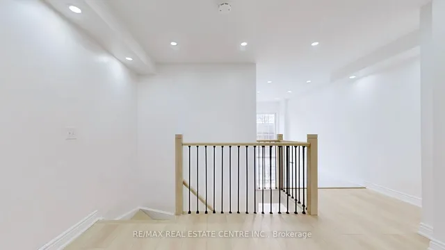 Additional image 7 of 51 Denison Ave