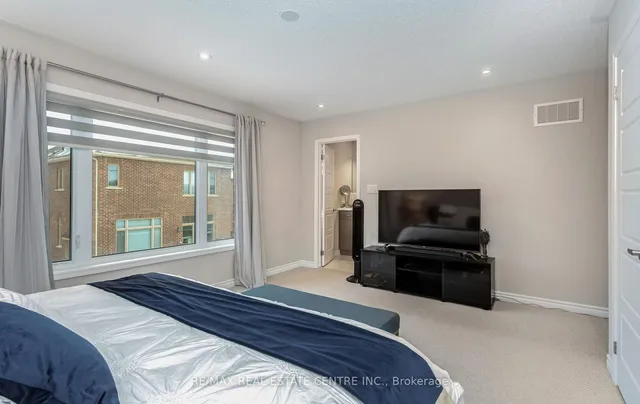 Additional image 24 of 949 logan Dr