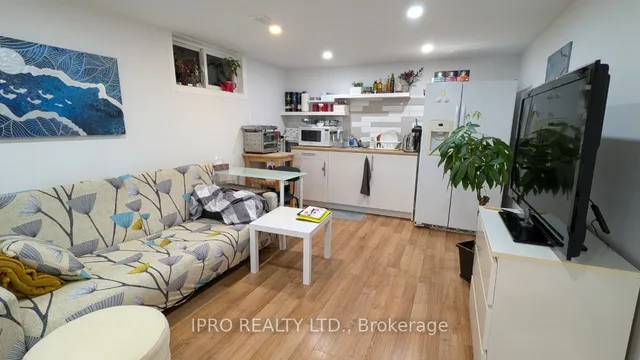 Additional image 32 of 16 Cresthaven Dr