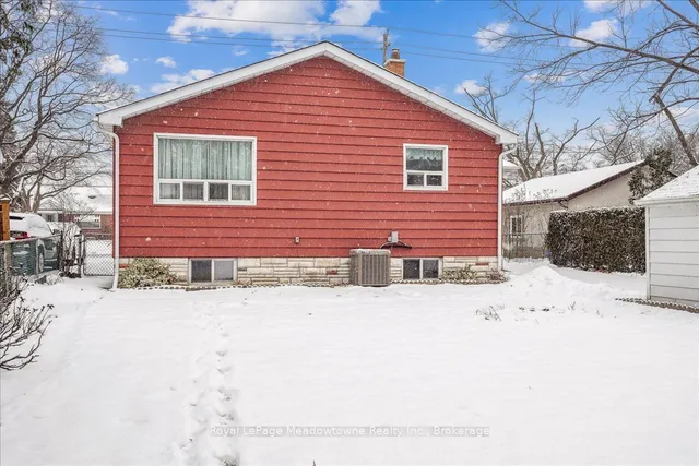 Additional image 32 of 21 Shaver Ave