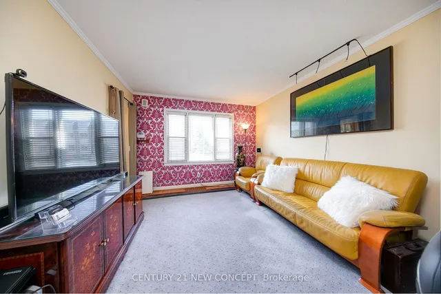 Additional image 4 of 205 Finch Ave