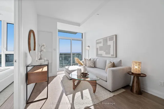 Additional image 17 of 286 Main St Unit 714