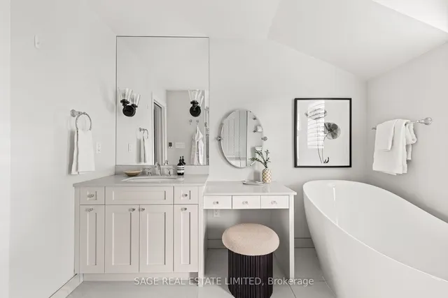 Additional image 27 of 113 The Queensway Unit TH62